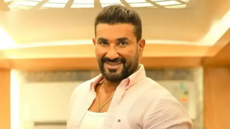 الفنان المصري أحمد سعد