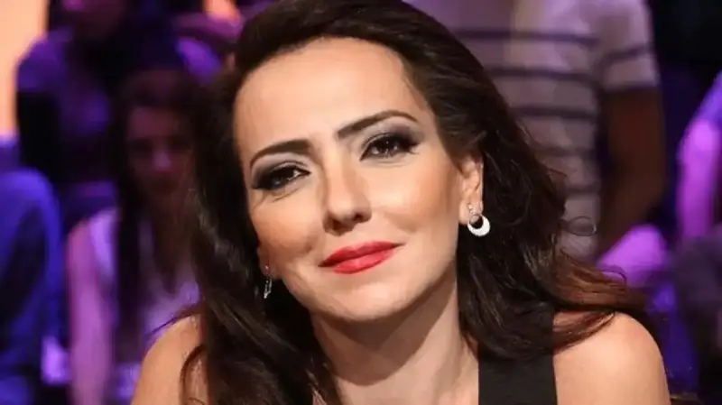 الفنانة السورية أمل عرفة