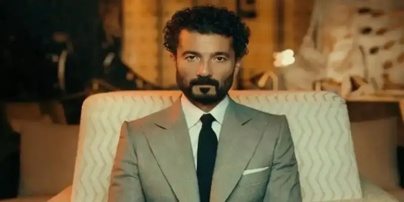 الفنان المصري خالد النبوي