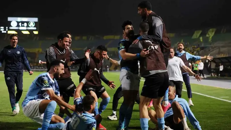 بيراميدز