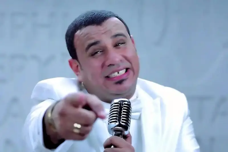 المغني المصري محمود الليثي