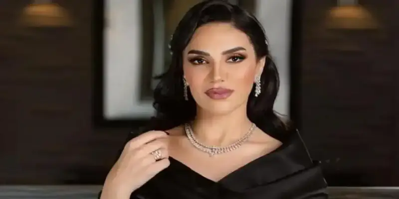 الفنان المصرية مي فاروق