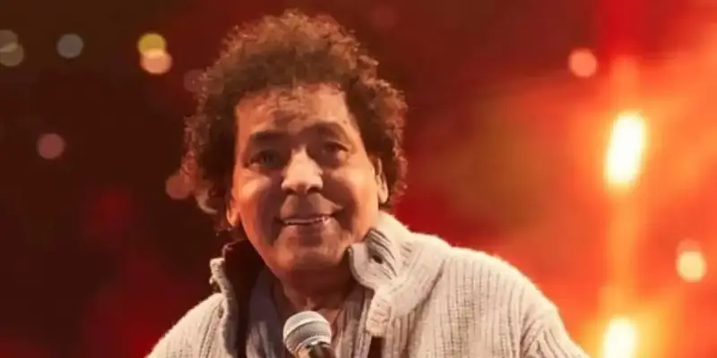 الفنان المصري محمد منير
