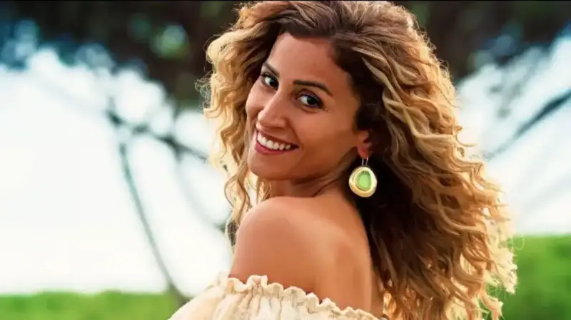الفنانة المصرية دينا الشربيني