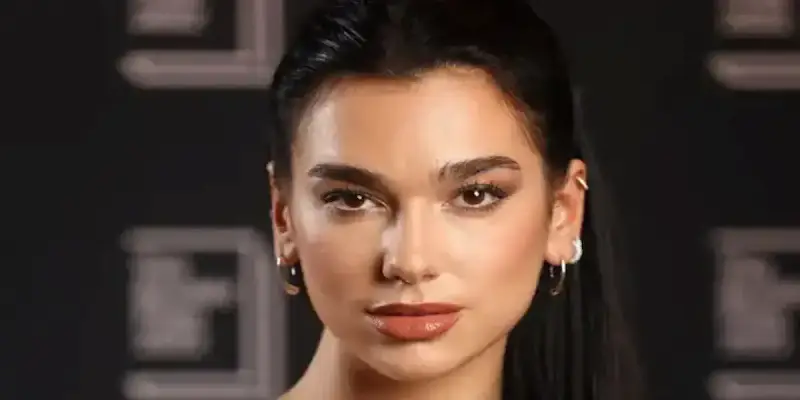 المغنية الألبانبة دوا ليبا