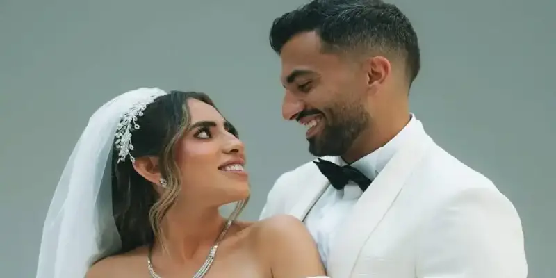 الشاعرة المصرية منة عدلي القيعي