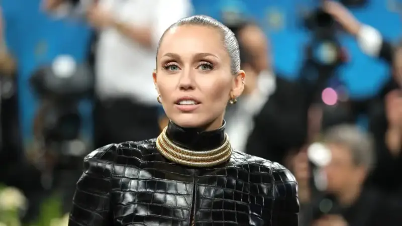 المغنية والممثلة مايلي سايرس
