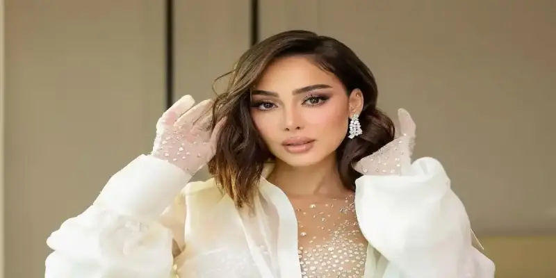 الفنانة المغربية بسمة بوسيل