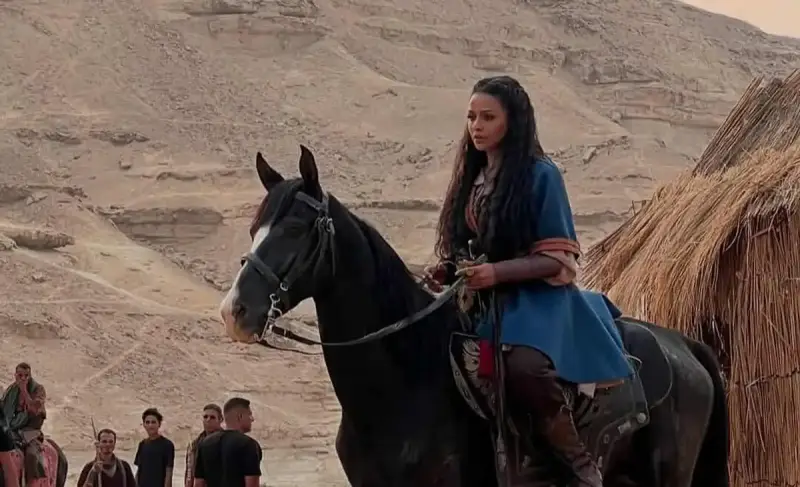 الفنانة المصرية أسماء أبو اليزيد