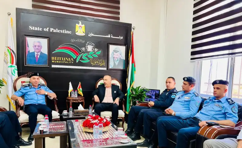 الشرطة الفلسطينية وبلدية بيتونيا