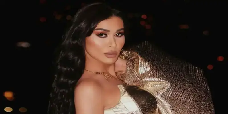 الفنانة اللبنانية نادين الراسي