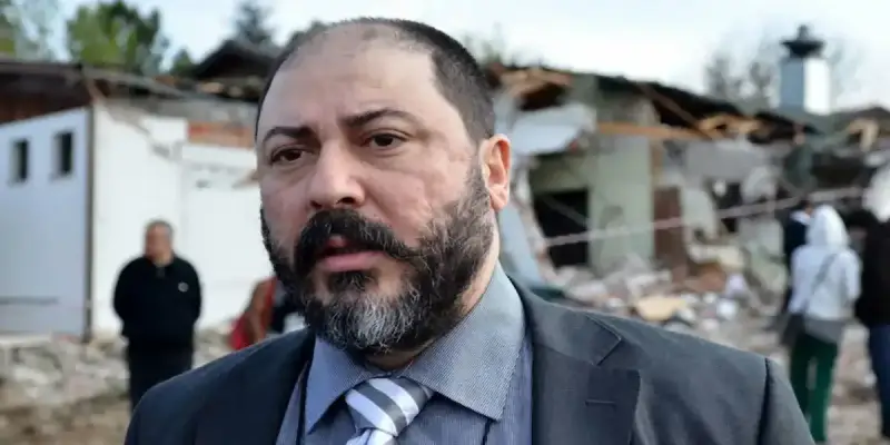 الممثل التركي شكيب تاشبينار