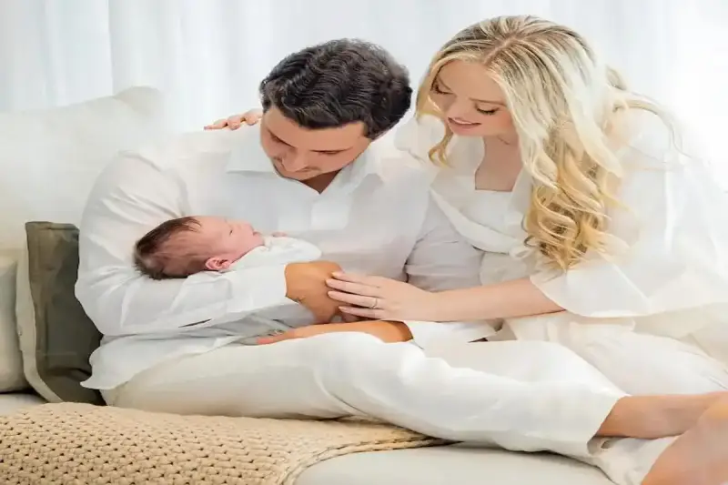 أول صور لـ حفيد دونالد ترامب تتصدر مواقع التواصل