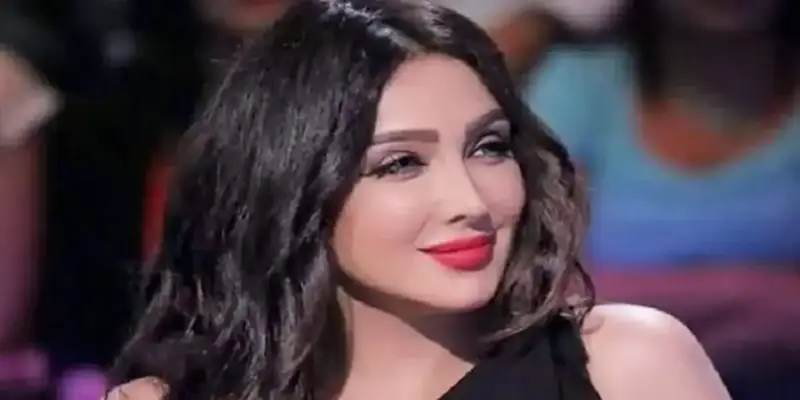 الفنانة التونسية سامية الطرابلسي