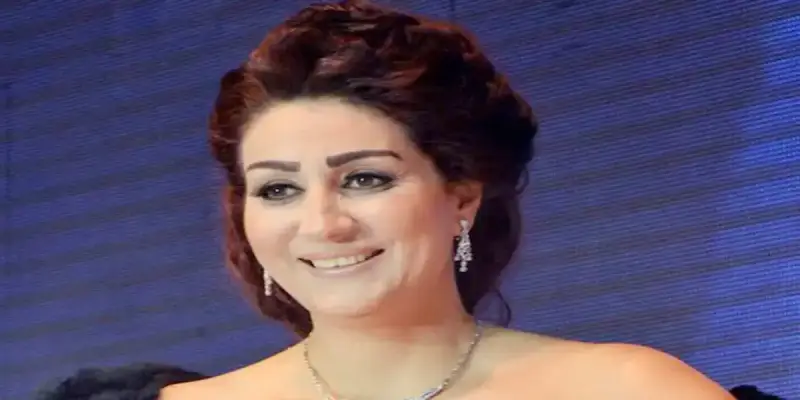 الفنانة المصرية وفاء عامر