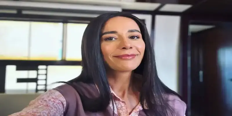 الفنانة المصرية دنيا ماهر