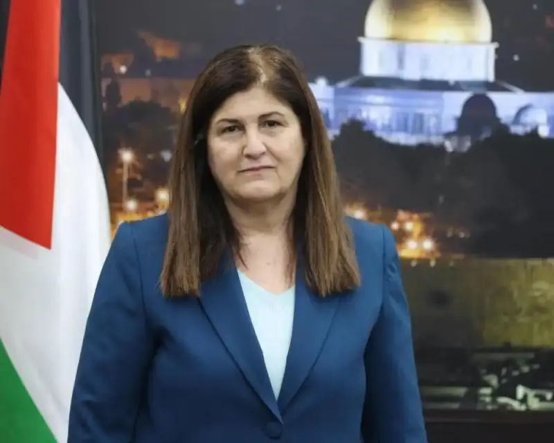 وزيرة الخارجية
