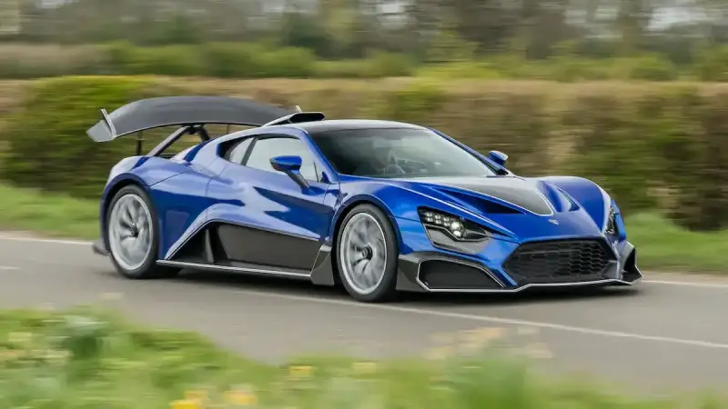 مزايا سيارة Zenvo أورورا تور الخارقة الجديدة