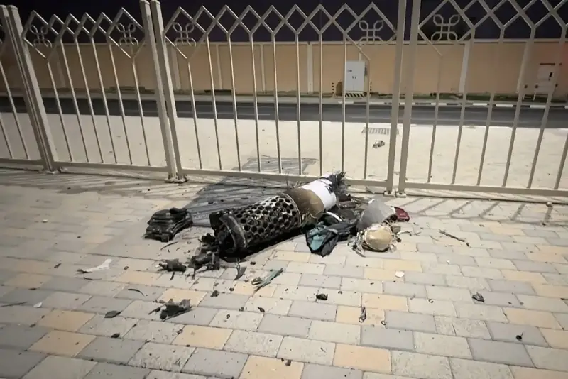 صاروخ إيراني في قاعدة العديد