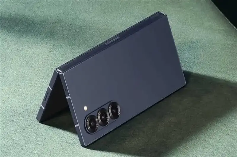سعر هاتف Samsung Galaxy Z Fold 7