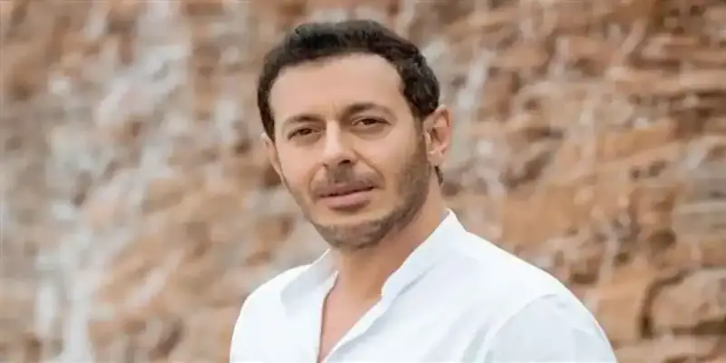 الفنان المصري مصطفى شعبان