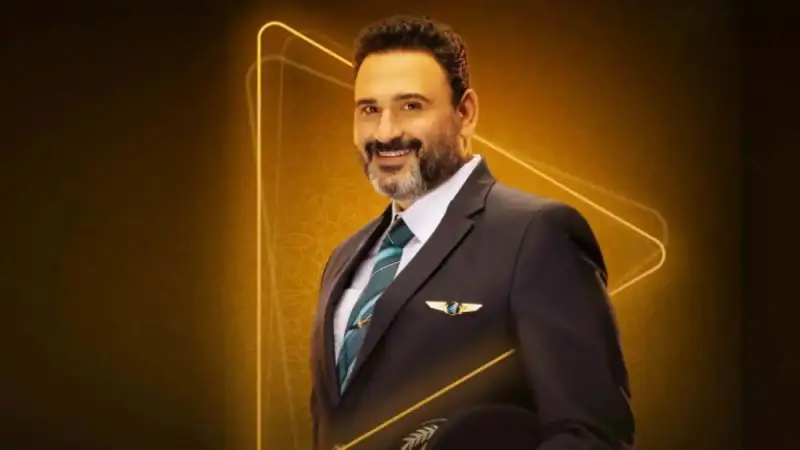 الفنان المصري أكرم حسني