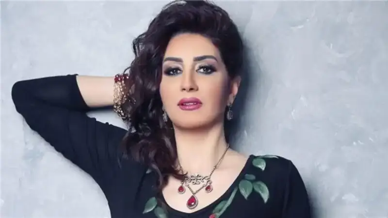 الفنانة المصرية وفاء عامر