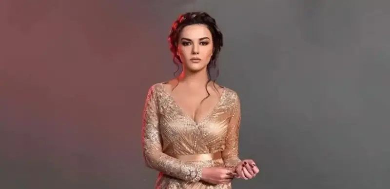 الفنانة السورية دانا مارديني