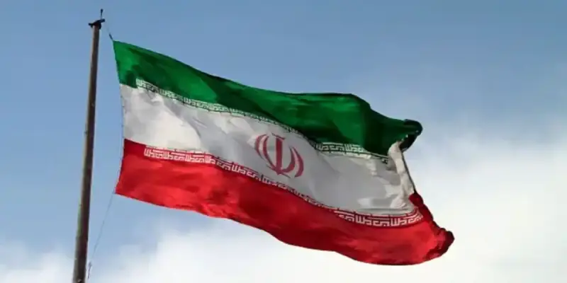 إيران