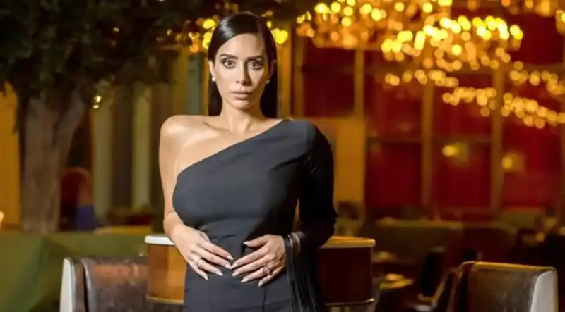 الفنانة المصرية بسنت شوقي