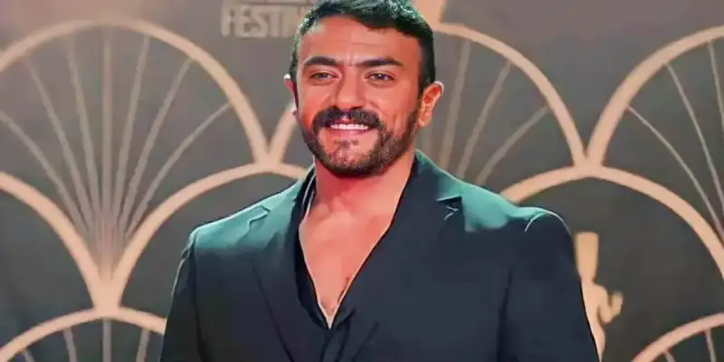 الفنان المصري أحمد العوضي