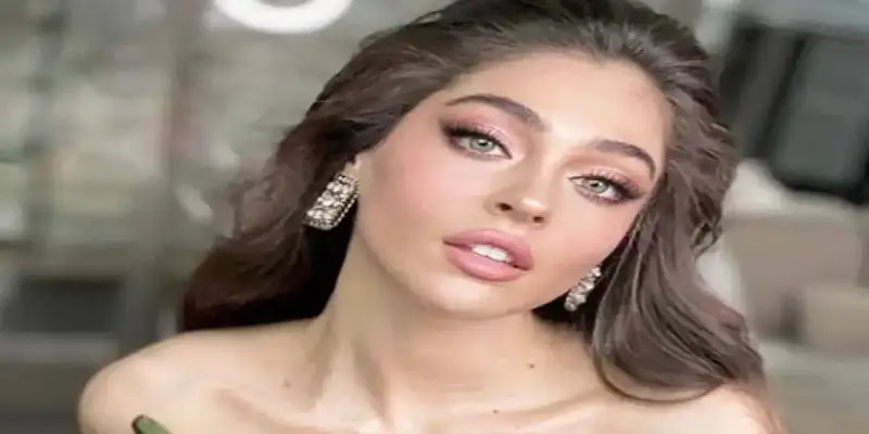 الفنانة التركية جيميري بايسال