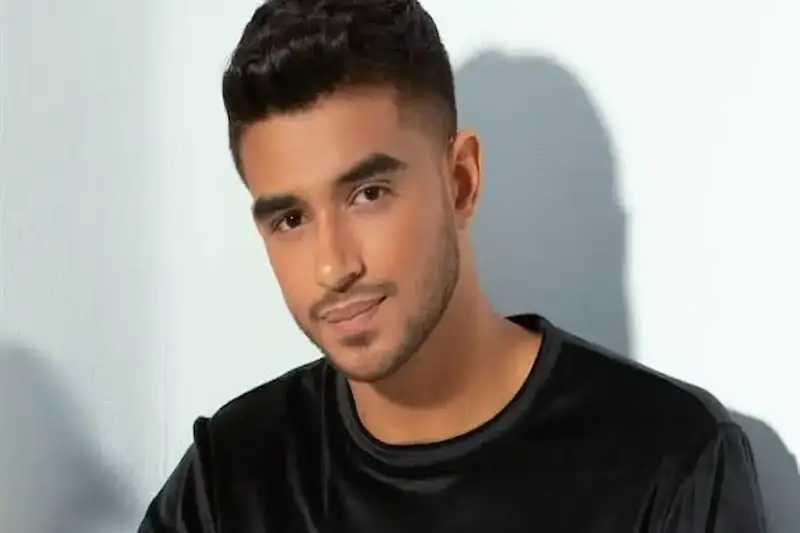 الفنان الشاب خالد الفايد