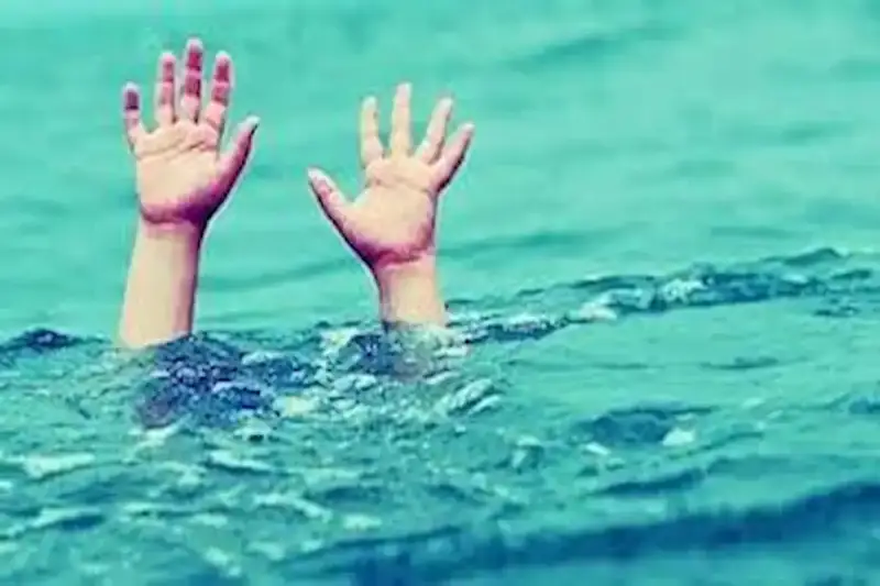 غرق طفلة