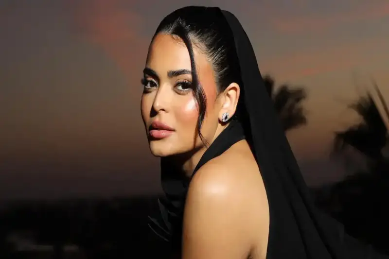 أسماء جلال