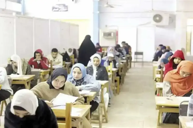 امتحانات الجامعات المصرية