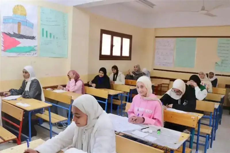 امتحانات شهر أبريل 2026 في مصر لصفوف النقل