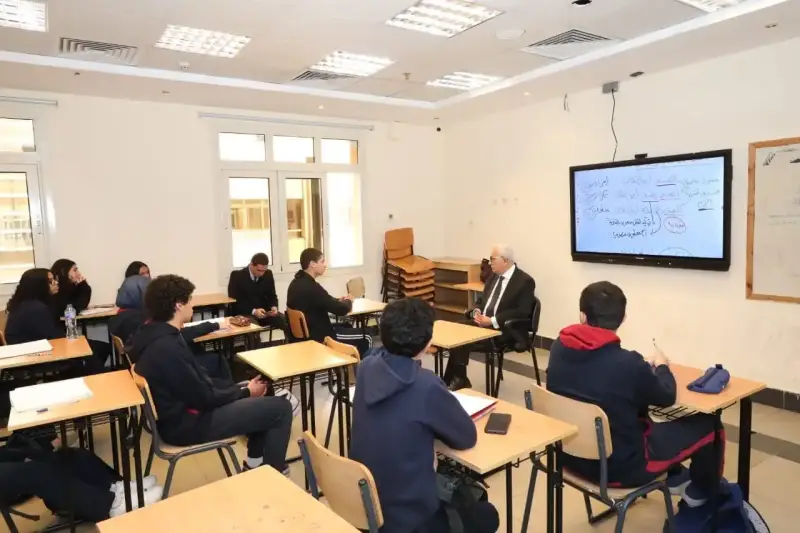 طلاب أبنائنا في الخارج