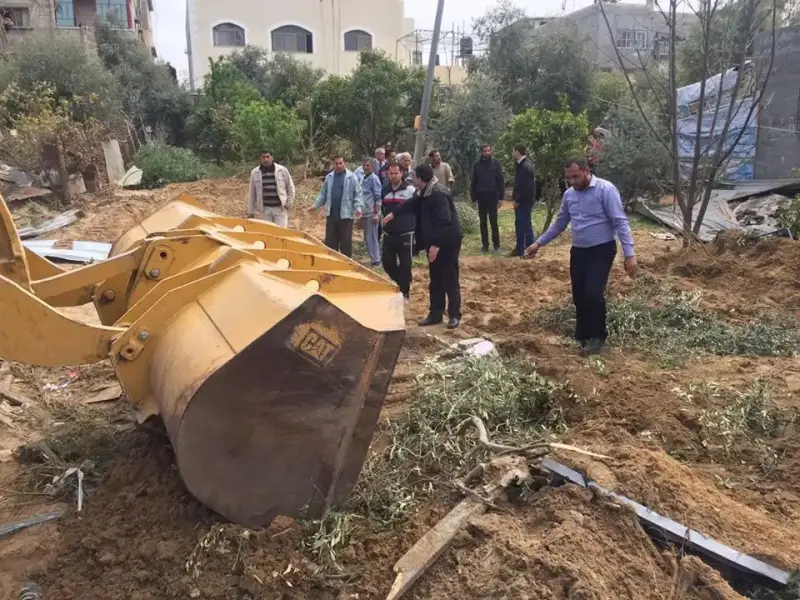 بإزالة تعدٍ عن أراضي الدولة في فلسطين