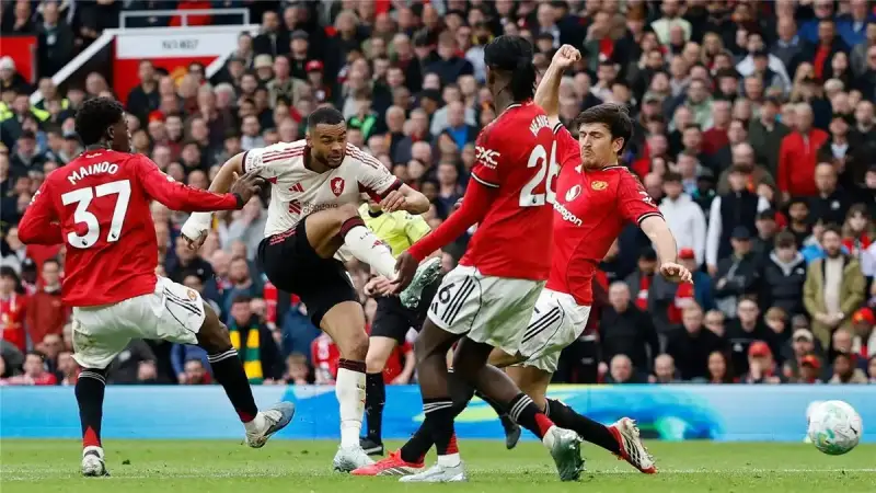 ليفربول أمام مانشستر يونايتد