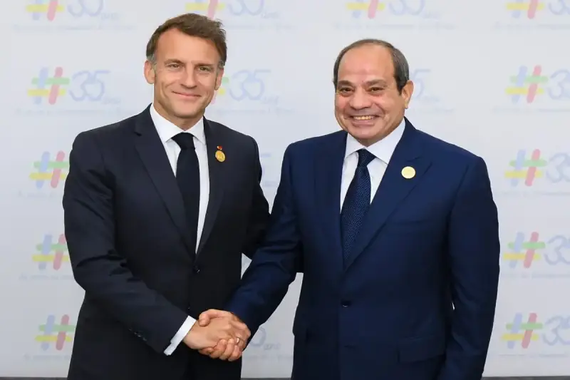 ماكرون والسيسي