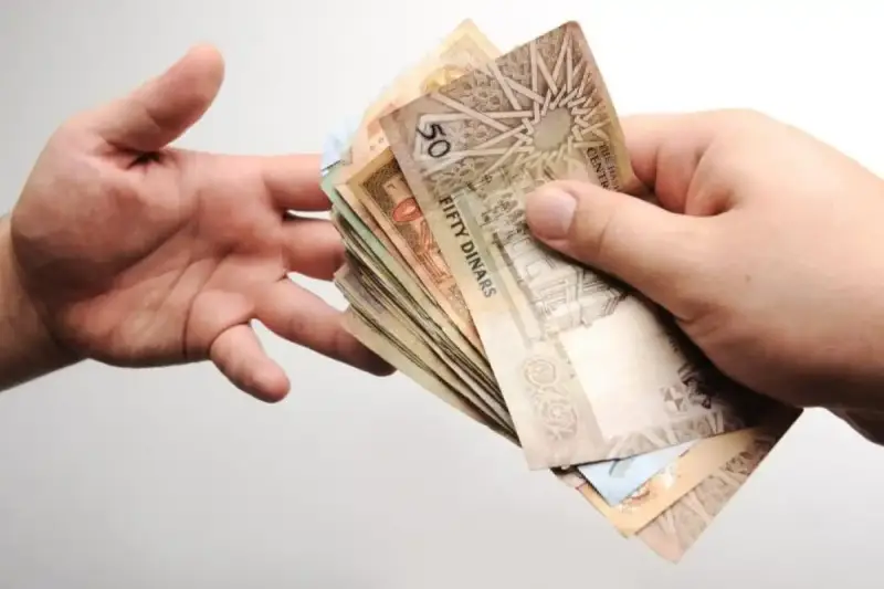 صرف رواتب المتقاعدين في الأردن