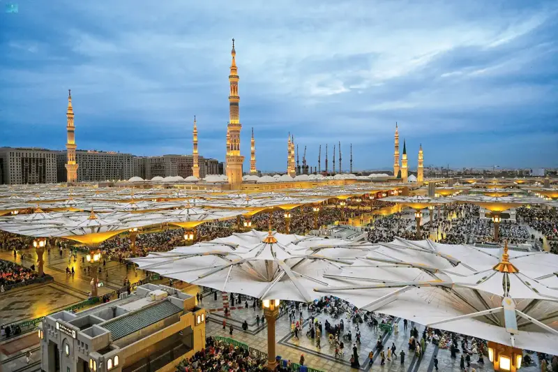 موعد أذان المغرب اليوم