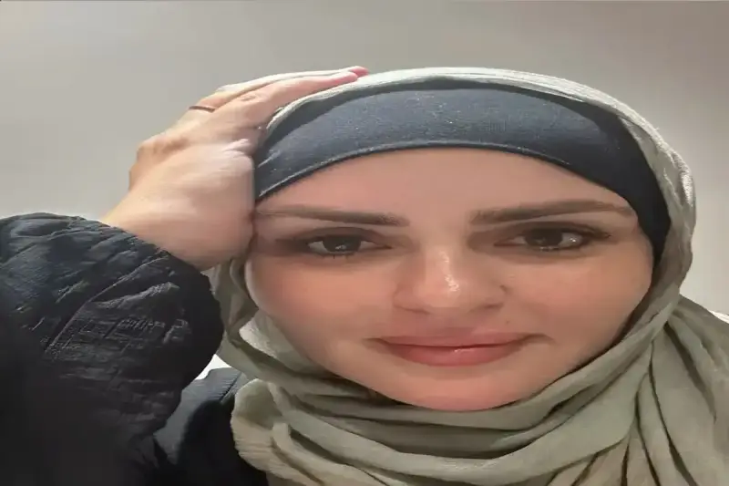 إطلالة مها الصغير بالحجاب