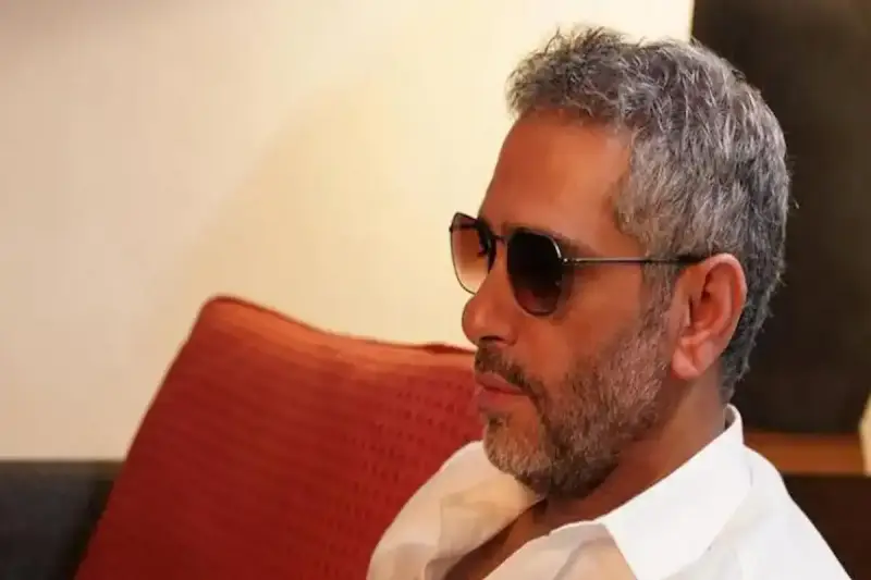 أول رسالة من فضل شاكر بعد خروجه من السجن