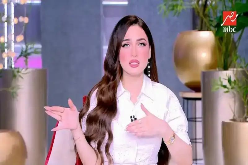 هجوم ساخر من ياسمين عز على ياسين بونو حارس المغرب