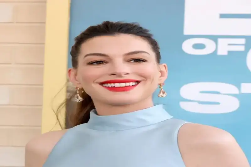 حقيقة حمل آن هاثاواي (Anne Hathaway)