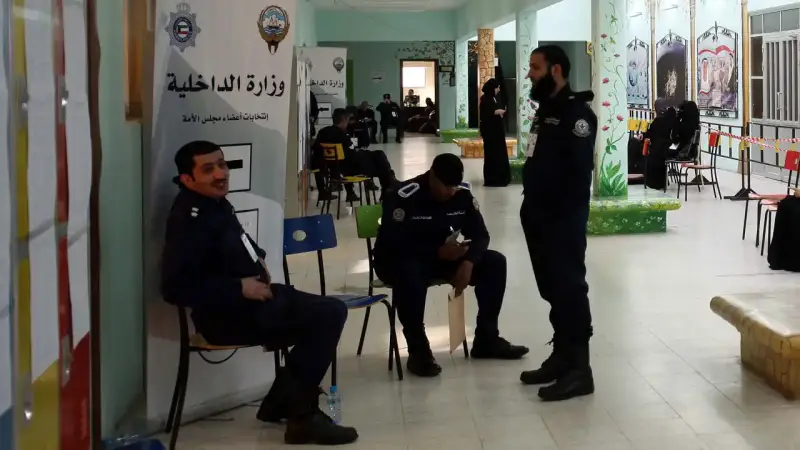 عناصر من وزارة الداخلية الكويتية