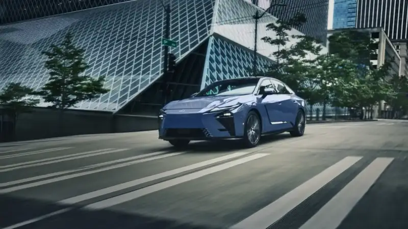 لكزس ES 350h 2027 الجديدة في السعودية