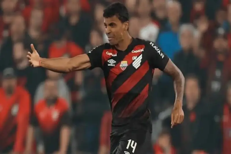 بوتافوغو ريغاتاس ضد اتلتيكو بارانيس